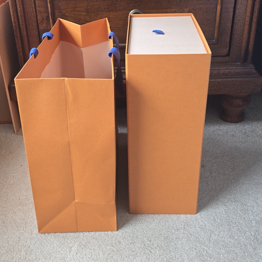 Louis Vuitton Drawer Box & Bag - Picture 4 of 4